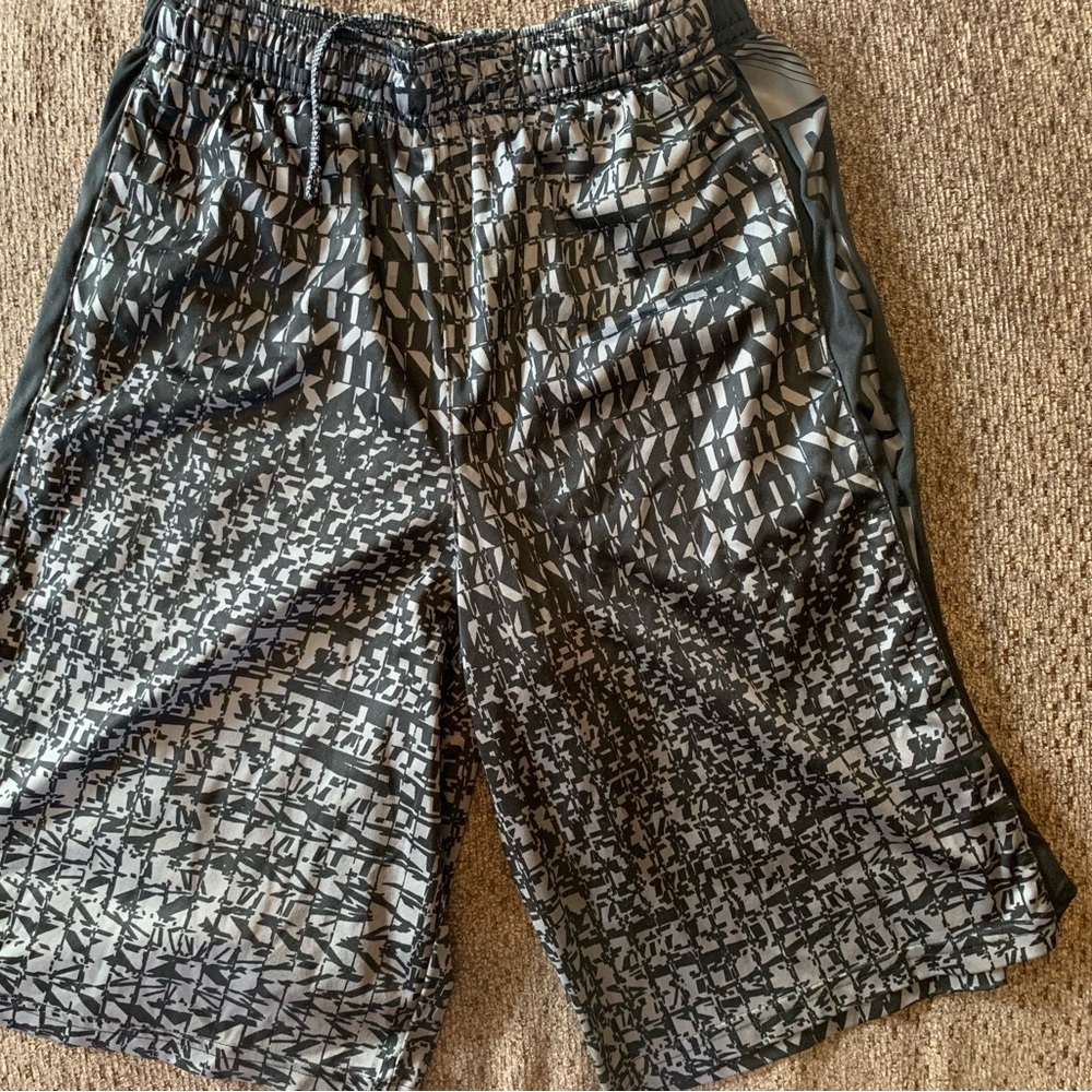 Youth Large Under Armour Shorts